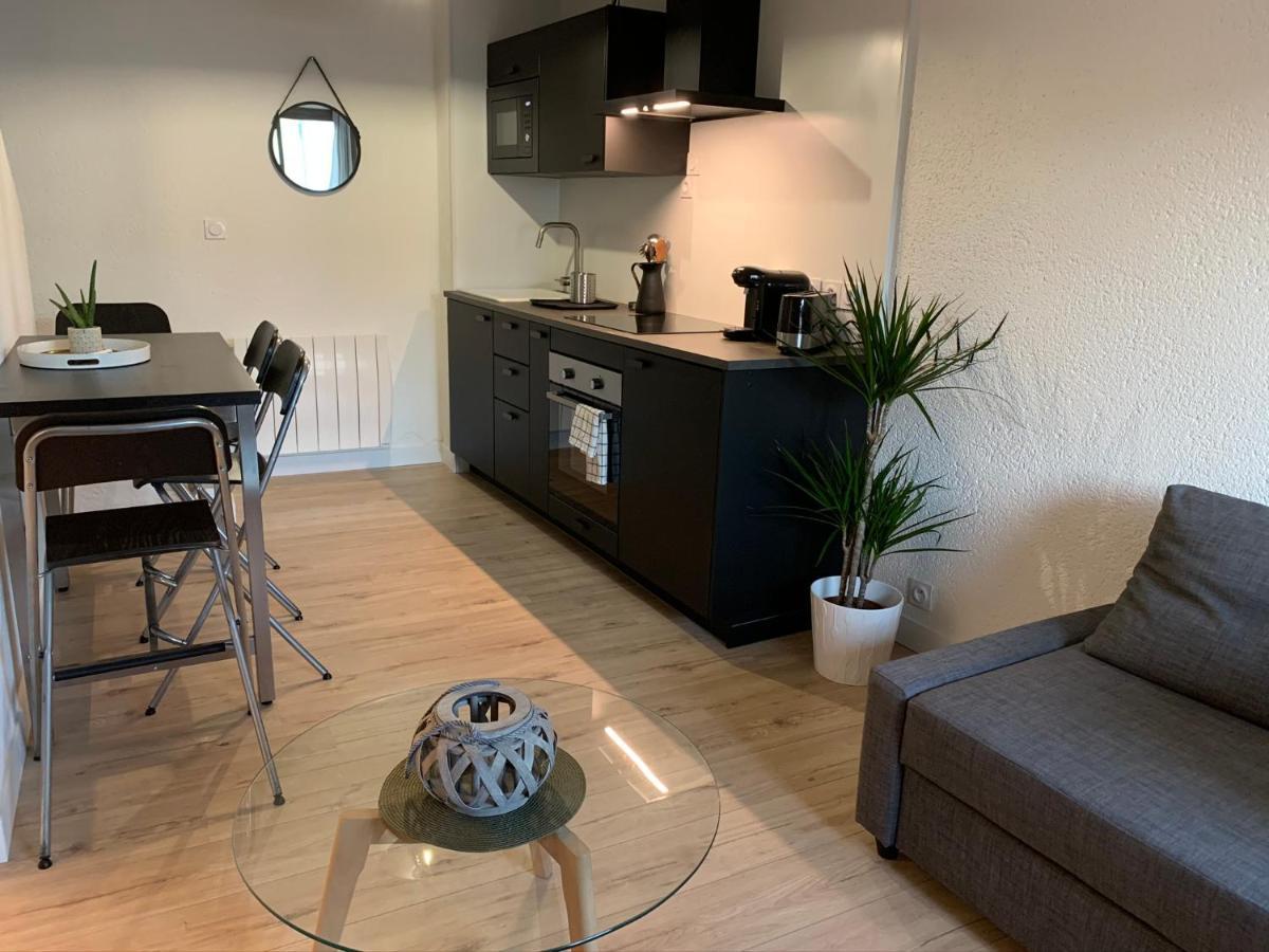 Renove Et Moderne Au Sacre Coeur Apartment