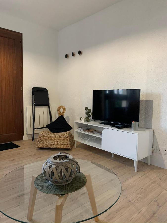 Renove Et Moderne Au Sacre Coeur Apartment